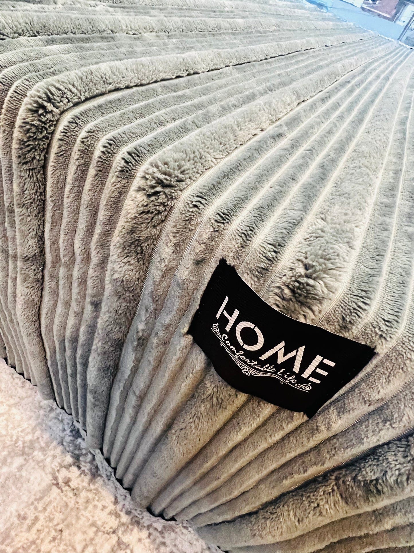 Ultra Thin & Soft Blanket