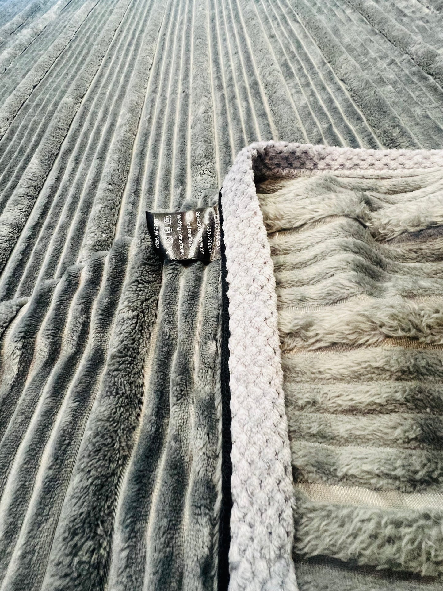 Ultra Thin & Soft Blanket